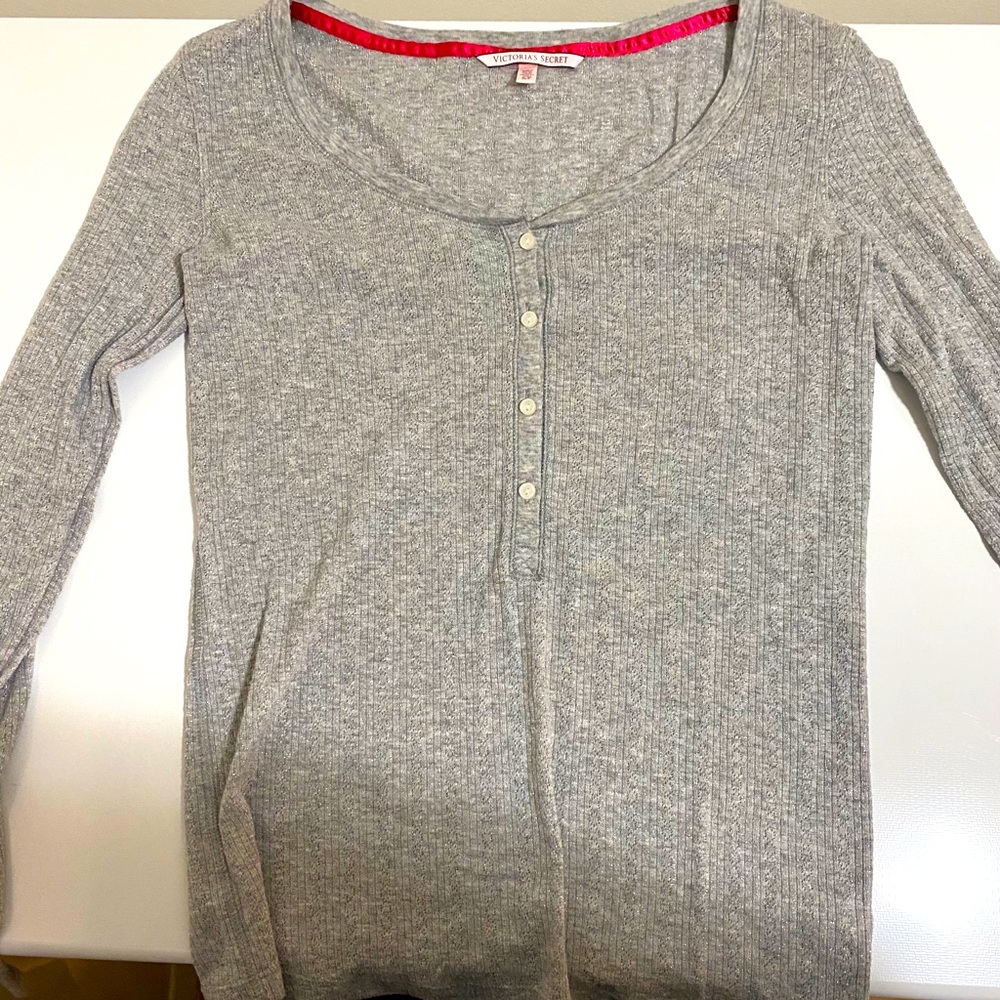 Victoria’s Secret Pajama Shirt Size Small